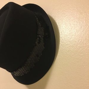 Four women’s fedoras